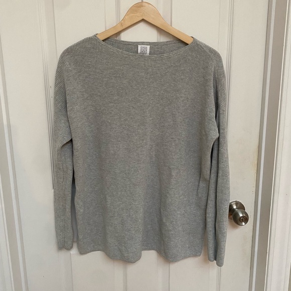 Knit Crewneck Sweater (M) - Picture 1 of 3